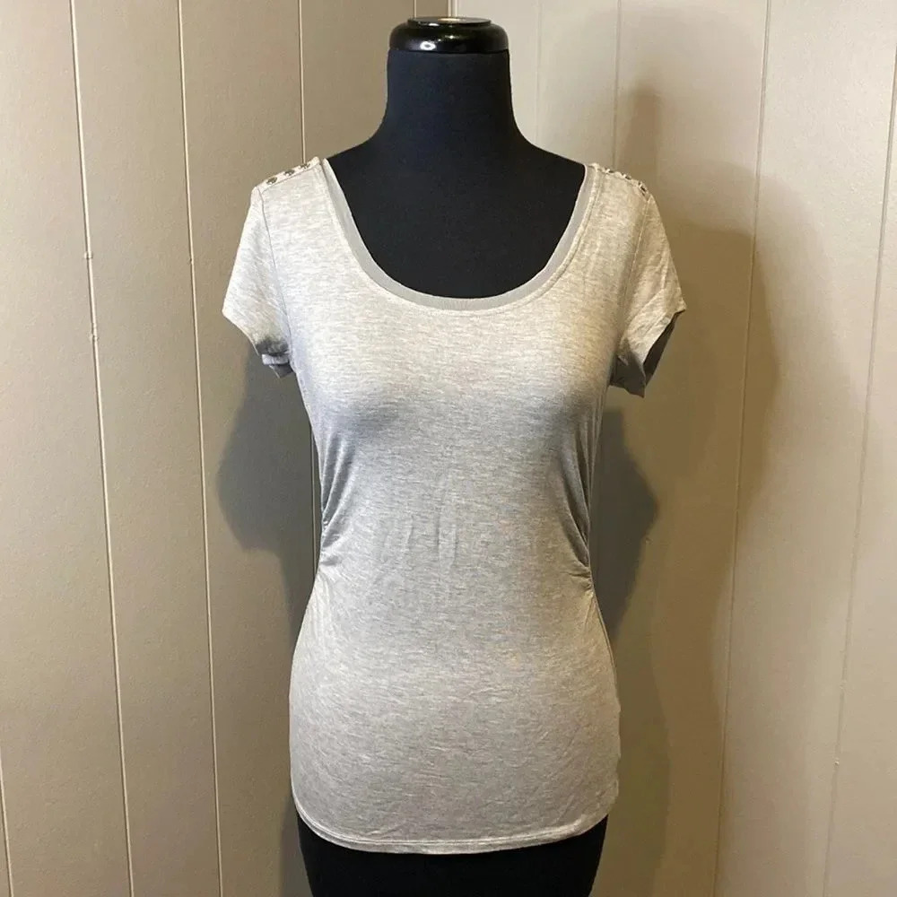 White House Black Market Extra Small T Shirt Lace Neckline Button Shoulders - Picture 1 of 6
